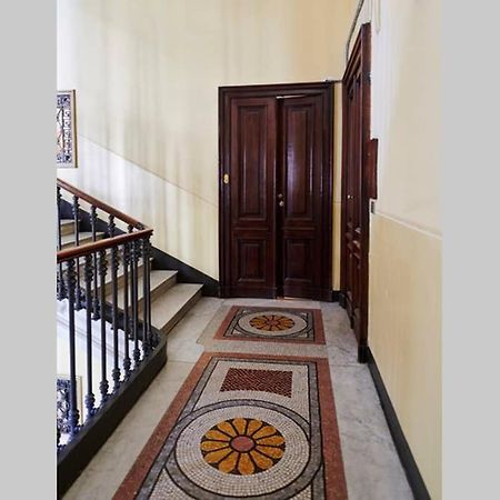 A Tre Passi Da Tutto Apartment Торино Екстериор снимка